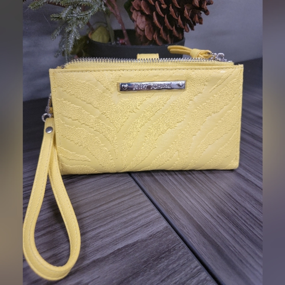 Betsey Johnson yellow wallet